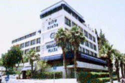 Imagen de los exteriores del Hotel C. Foto 2