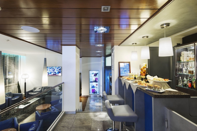 Imagen del bar/restaurante del Hotel C- Hotels Atlantic. Foto 1