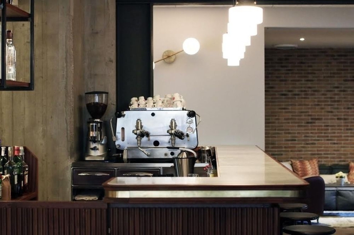 Imagen del bar/restaurante del Hotel C- Hotels Diplomat. Foto 5