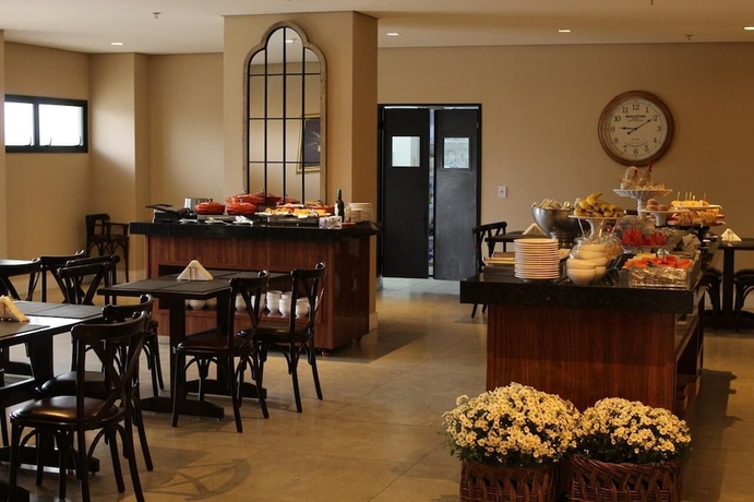 Imagen del bar/restaurante del Hotel C Jaguari&uacute;na. Foto 4