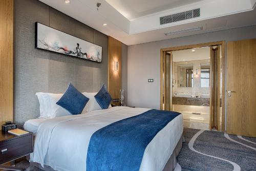 Imagen de la habitación del Hotel C Plaza Hotel. Foto 7