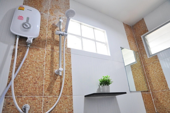 Imagen de la habitación del Hotel C Room At Airport By Choktawee. Foto 7