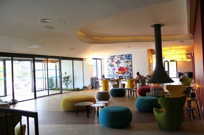 Imagen de los interiores del Hotel C Suites. Foto 15