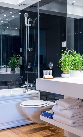 Imagen de la habitación del Hotel C Suites. Foto 10