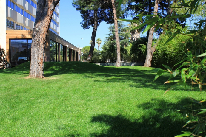 Imagen de los exteriores del Hotel C Suites. Foto 14