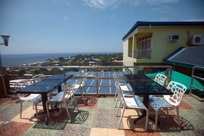 Imagen del bar/restaurante del Hotel C and L Bay View Inn. Foto 3