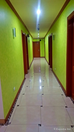Imagen de los interiores del Hotel C and L Suites Inn. Foto 19