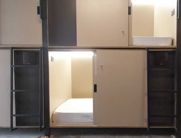 Imagen de la habitación del Hotel C2 PODS. Foto 2