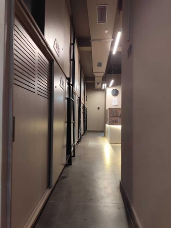 Imagen de la habitación del Hotel C2 PODS. Foto 15