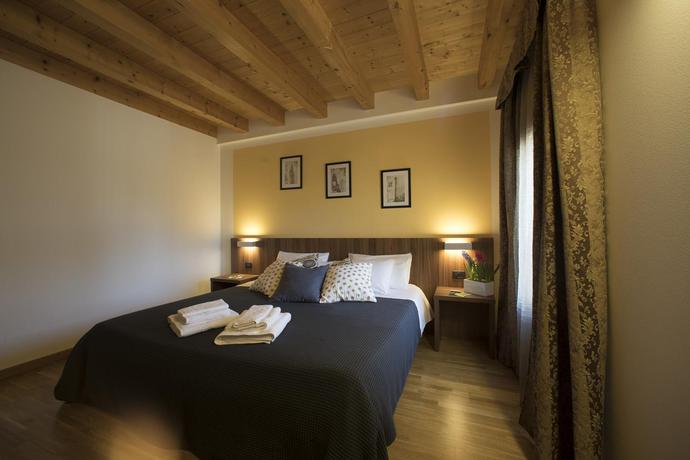 Imagen de la habitación del Hotel C25. Foto 4