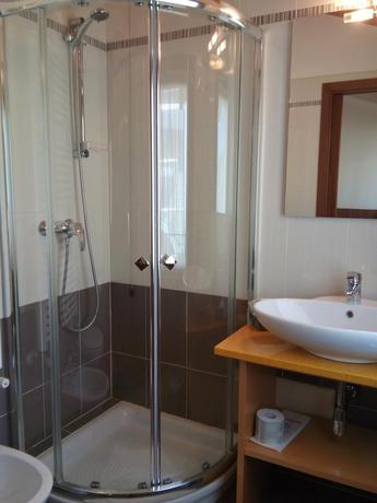 Imagen de la habitación del Hotel C25. Foto 6