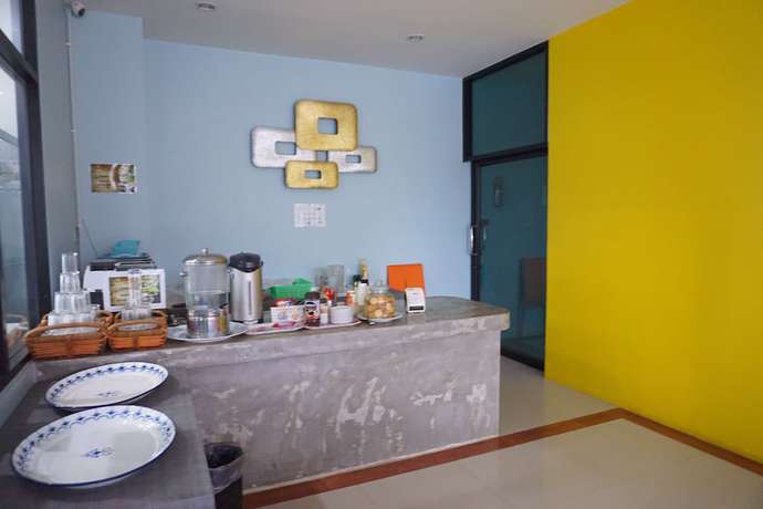 Imagen del bar/restaurante del Hotel C2U Uthai Thani - Adults Only. Foto 2