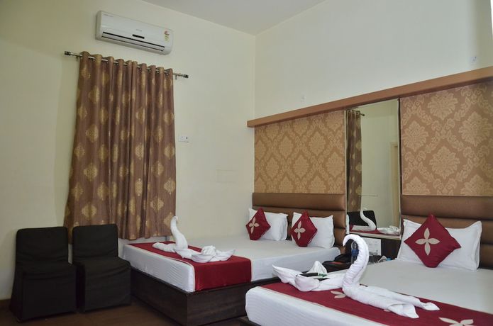 Imagen de la habitación del Hotel C9. Foto 4