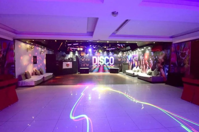 Imagen del bar/restaurante del Hotel C9. Foto 3