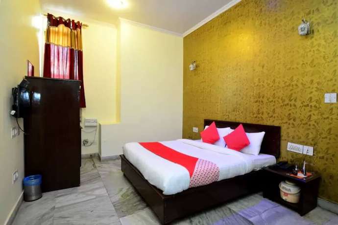 Imagen de la habitación del Hotel C9. Foto 9