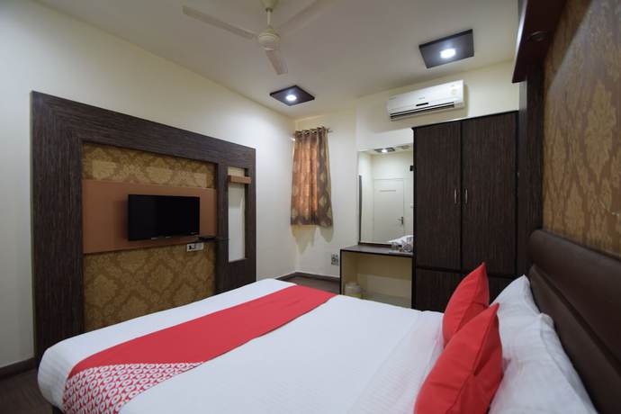 Imagen de la habitación del Hotel C9. Foto 11