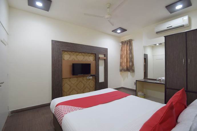 Imagen de la habitación del Hotel C9. Foto 12