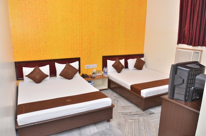 Imagen de la habitación del Hotel C9. Foto 16