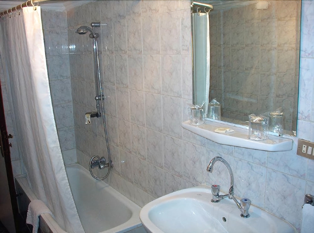 Imagen de la habitación del Hotel CAIRO KHAN. Foto 13