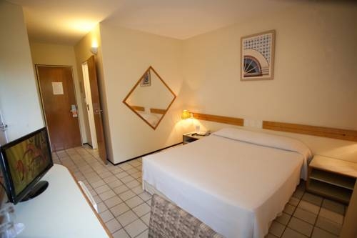 Imagen de la habitación del Hotel CALHAU PRAIA. Foto 6