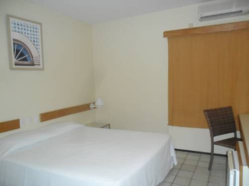 Imagen de la habitación del Hotel CALHAU PRAIA. Foto 14