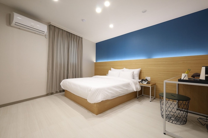 Imagen de la habitación del Hotel CALM REST HOTEL GIMHAE. Foto 1