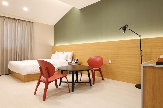 Imagen de la habitación del Hotel CALM REST HOTEL GIMHAE. Foto 9