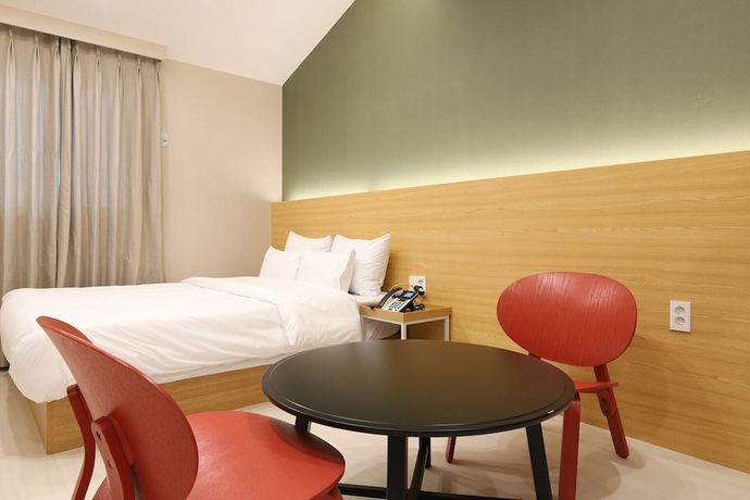 Imagen de la habitación del Hotel CALM REST HOTEL GIMHAE. Foto 10