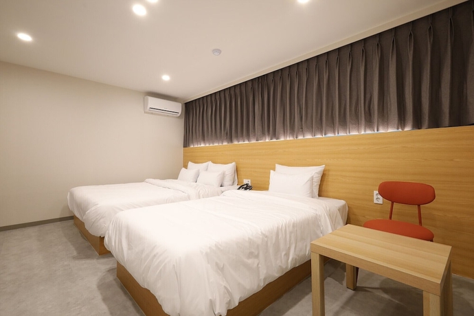 Imagen de la habitación del Hotel CALM REST HOTEL GIMHAE. Foto 12