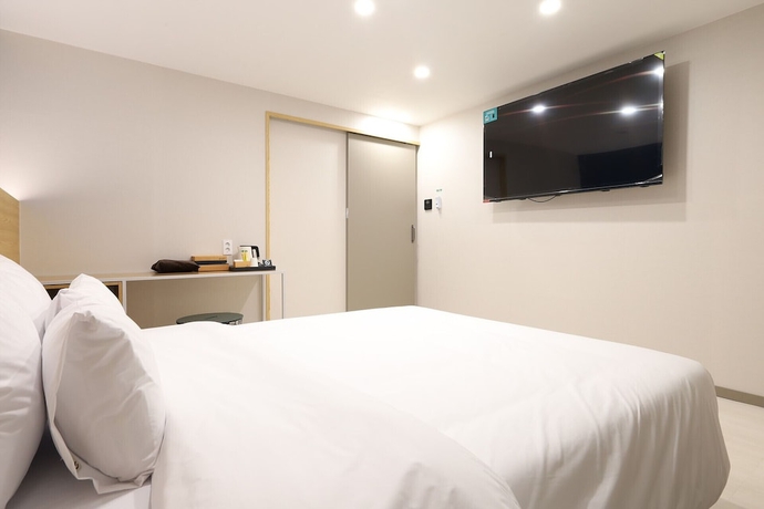Imagen de la habitación del Hotel CALM REST HOTEL GIMHAE. Foto 14