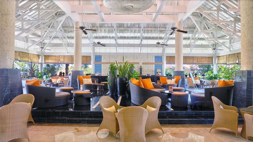 Imagen de los interiores del Hotel CAMAKILA Tanjung Benoa. Foto 18