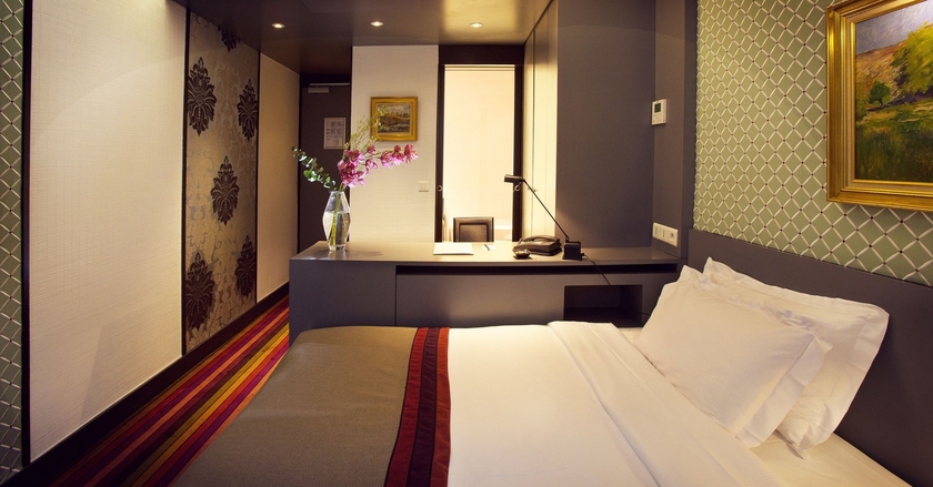 Imagen de la habitación del Hotel CAMBON. Foto 10