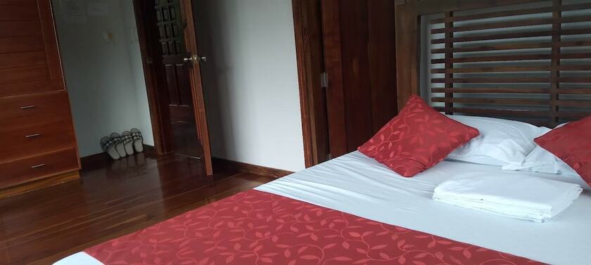 Imagen general del Hotel CAMIGUIN LANZONES RESORT. Foto 2