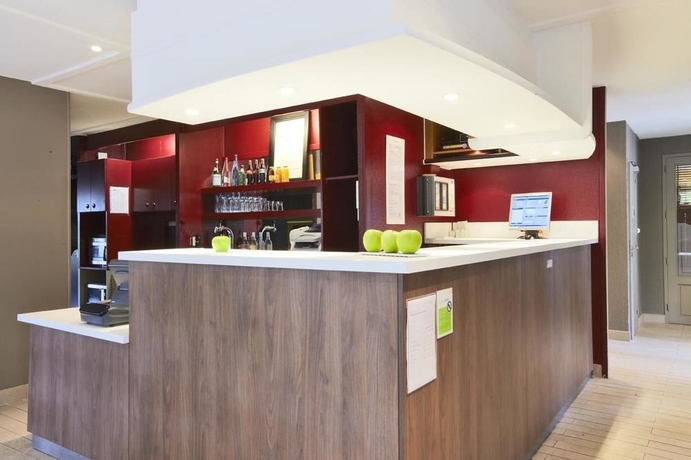 Imagen de los interiores del Hotel CAMPANILE CHARLEVILLE MEZIERES. Foto 16