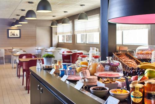 Imagen general del Hotel CAMPANILE NICE CENTRE ACROPOLIS. Foto 9