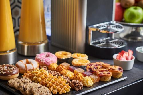 Imagen general del Hotel CAMPANILE PARIS 12 - Bercy Village. Foto 9