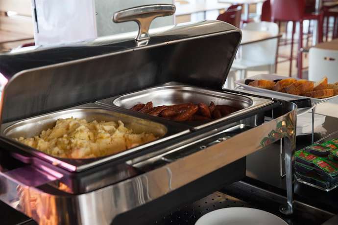 Imagen del bar/restaurante del Hotel CAMPANILE PARIS 19 - La Villette. Foto 5