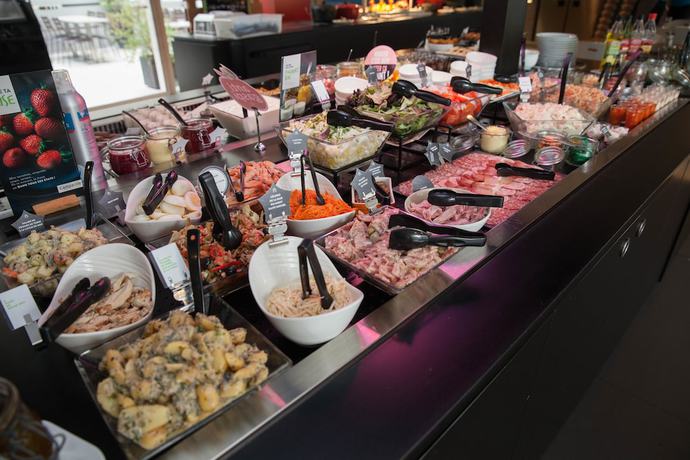 Imagen del bar/restaurante del Hotel CAMPANILE PARIS 19 - La Villette. Foto 7