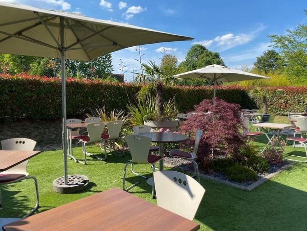 Imagen general del Hotel CAMPANILE ROISSY - Aéroport CDG - Le Mesnil Amelot. Foto 3