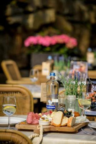 Imagen general del Hotel CAMPANILE ROTTERDAM WEST - Vlaardingen. Foto 9