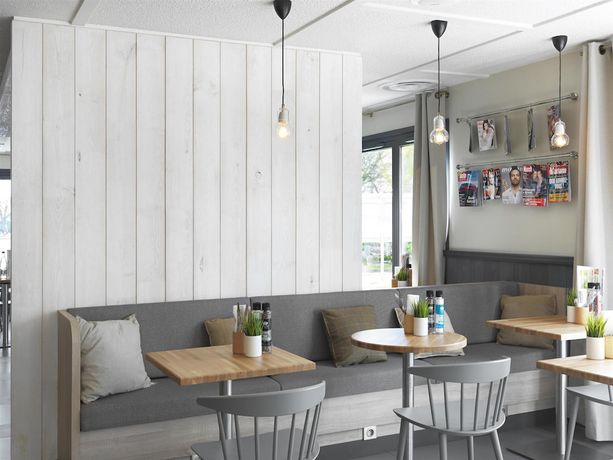 Imagen del bar/restaurante del Hotel CAMPANILE VILLEPINTE - Parc des Expositions. Foto 8