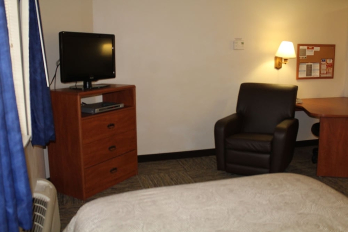 Imagen de la habitación del Hotel CANDLEWOOD SUITES SYRACUSE-AIRPORT. Foto 4