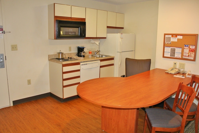 Imagen de la habitación del Hotel CANDLEWOOD SUITES SYRACUSE-AIRPORT. Foto 7