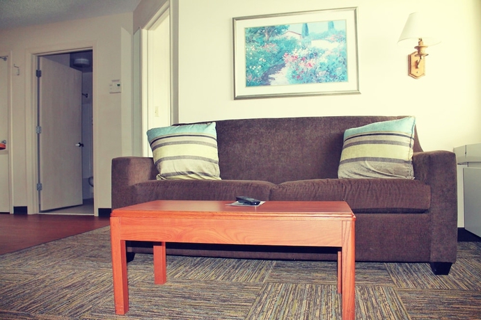 Imagen de la habitación del Hotel CANDLEWOOD SUITES SYRACUSE-AIRPORT. Foto 10