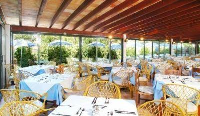 Imagen del bar/restaurante del Hotel CANYAMEL SUN. Foto 2