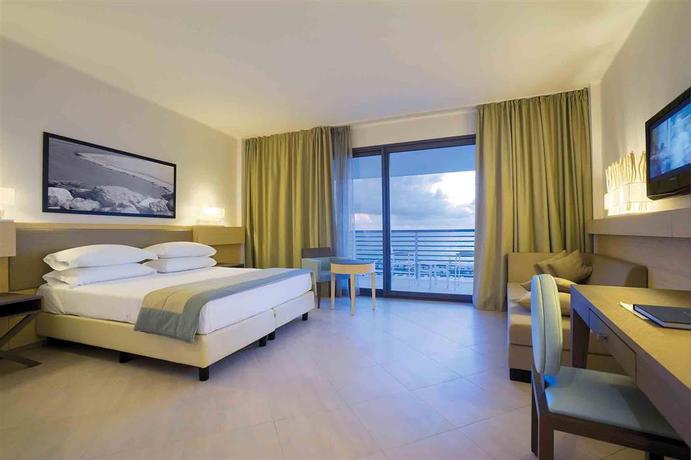 Imagen general del Hotel CAPOVATICANO RESORT. Foto 2