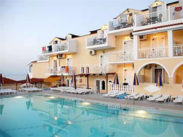 Imagen general del Hotel CAPTAINS & COMMODORE COMPLEX. Foto 6