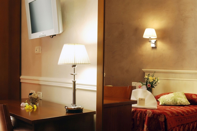 Imagen de la habitación del Hotel CARAVAGGIO, Roma. Foto 8