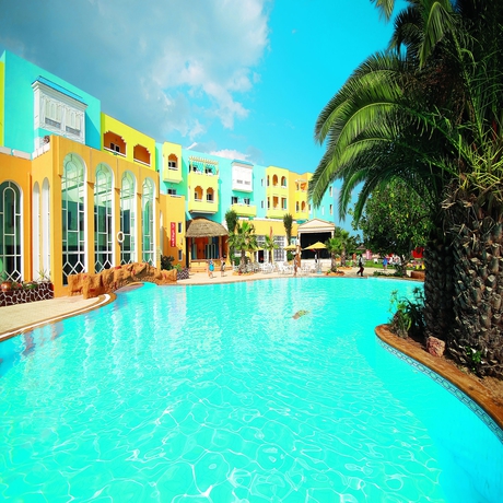 Imagen de la piscina del Hotel CARIBBEAN WORLD GARDEN HAMMAMET. Foto 7