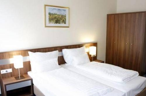 Imagen general del Hotel CARINA, Viena. Foto 10